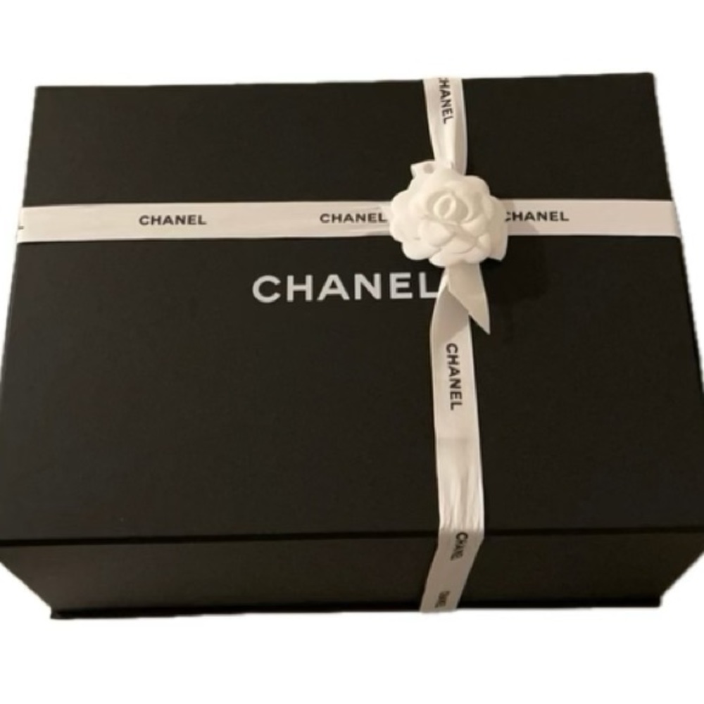 CHANEL AUTHENTIC EXTRA LARGE MAGNETIC BOX WITH TISSUE PAPER, CAMILLA, DUSTBAG